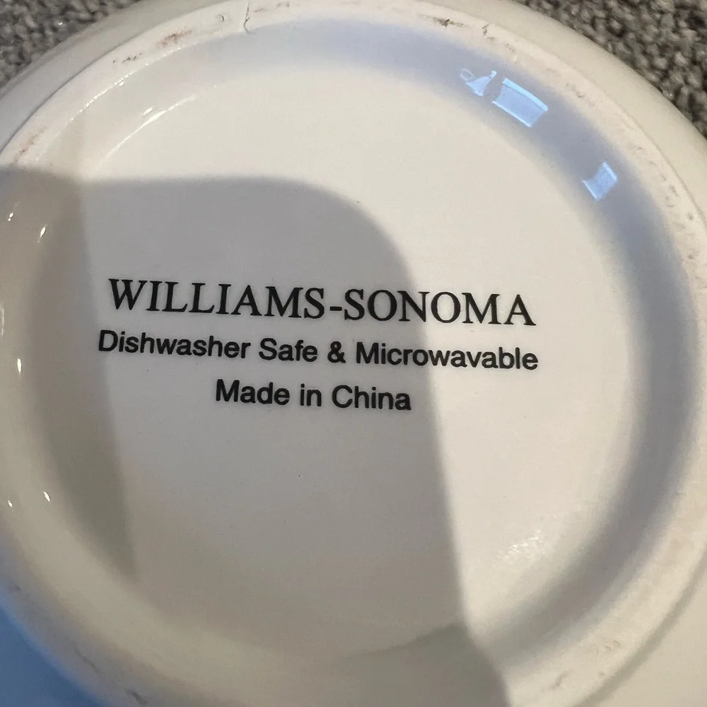 Williams Sonoma Set of 6 Assorted Snowman Bowls